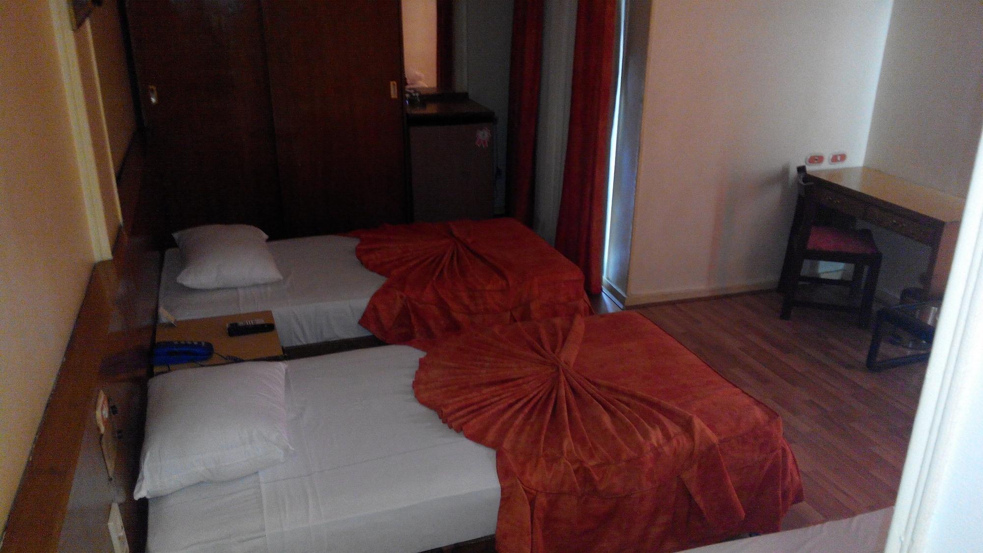 King Hotel Cairo Giza Bagian luar foto