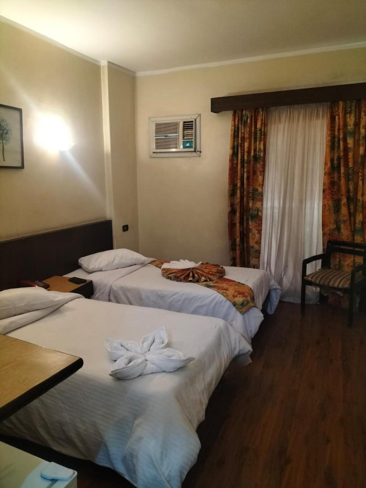 King Hotel Cairo Giza Bagian luar foto