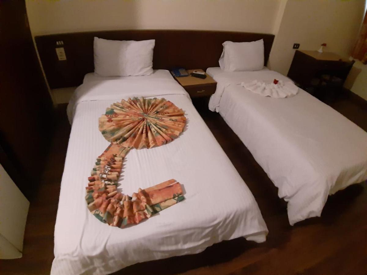 King Hotel Cairo Giza Bagian luar foto